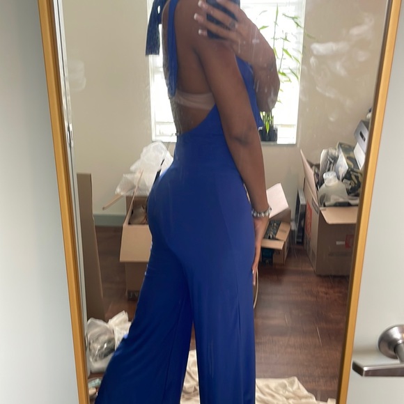 🦋🌀Blue Halter Jumpsuit🌀🦋 - Picture 5 of 7